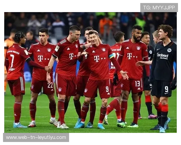 拜仁中场统治力十足，比赛节奏尽在掌控，拜仁中场组合