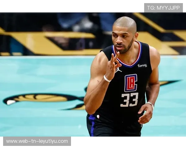 快船外线命中率高企，主帅称团队默契提升，快船很高的哪个中锋叫什么