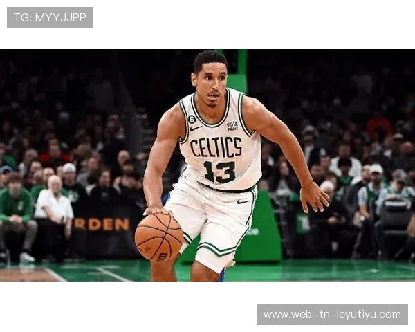 斯玛特关键抢断，凯尔特人防守稳固：防线背后的智慧与执行